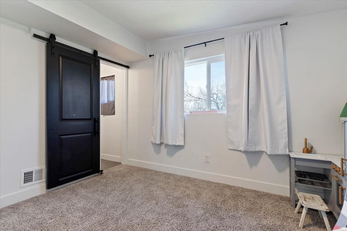 MEADOWBROOK FARMS - Residential