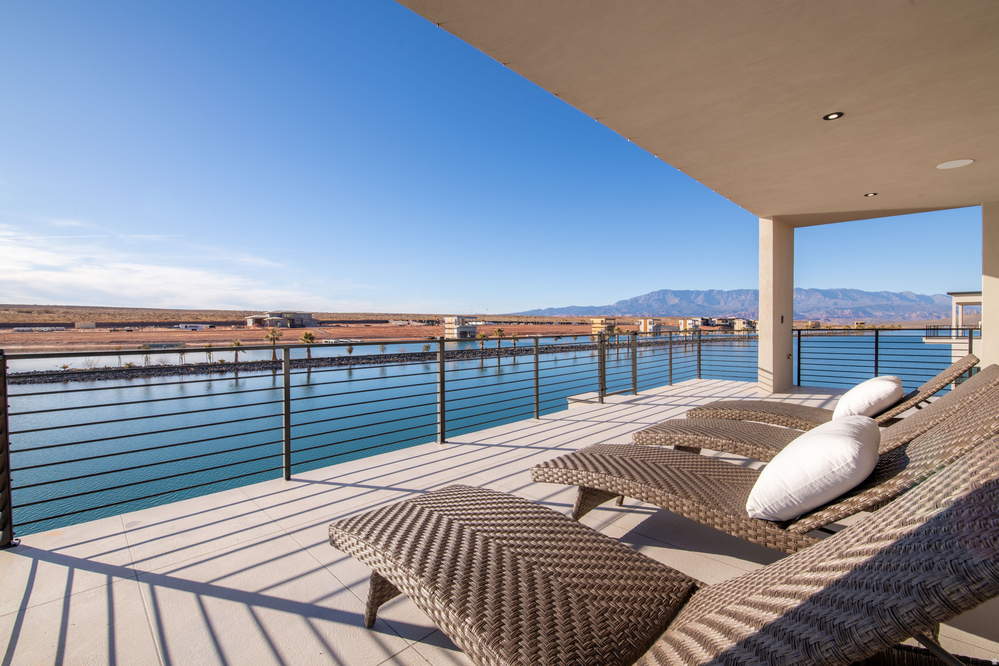 SOUTHERN SHORES - Residential