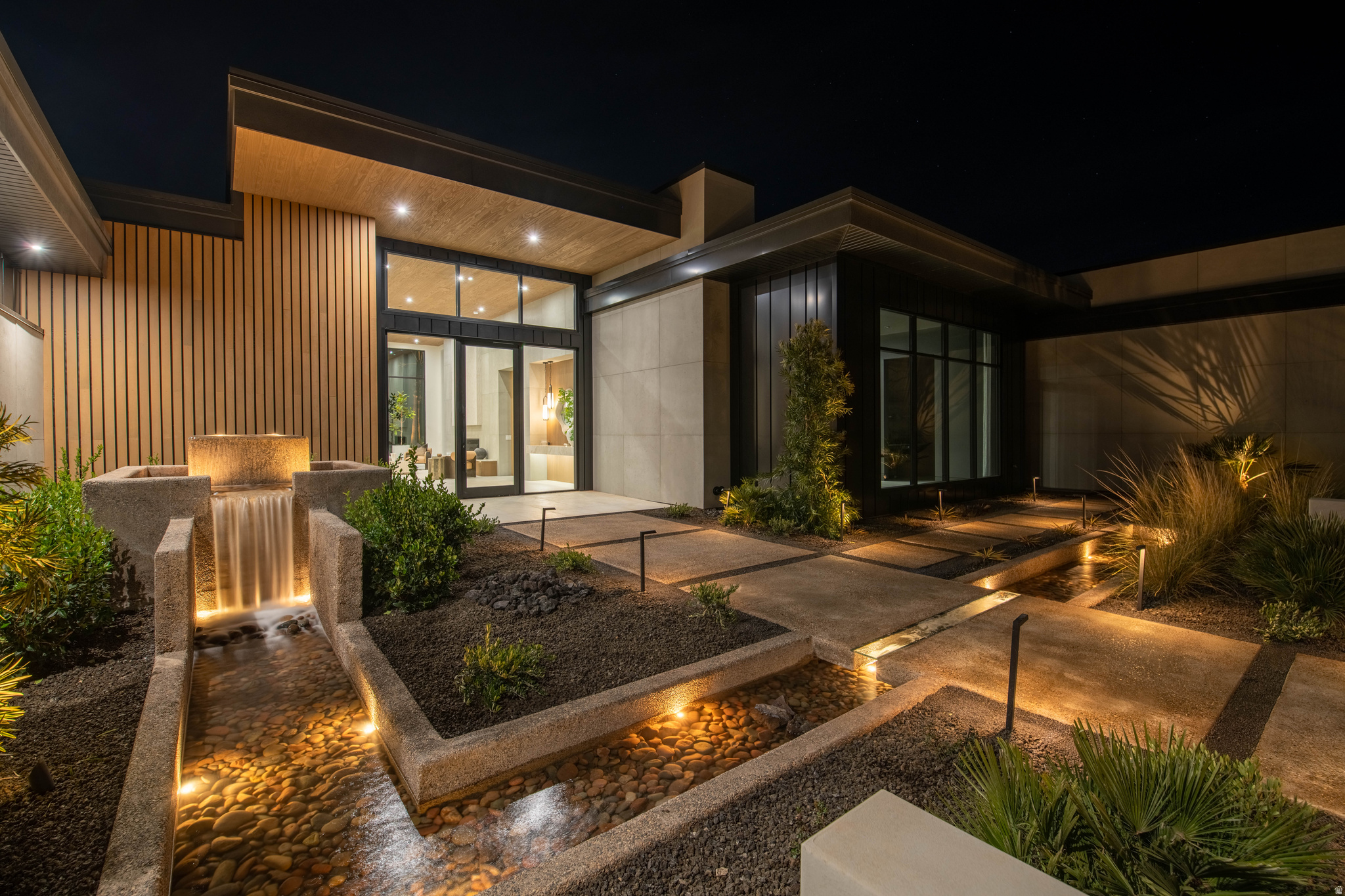 SOUTHERN SHORES - Residential