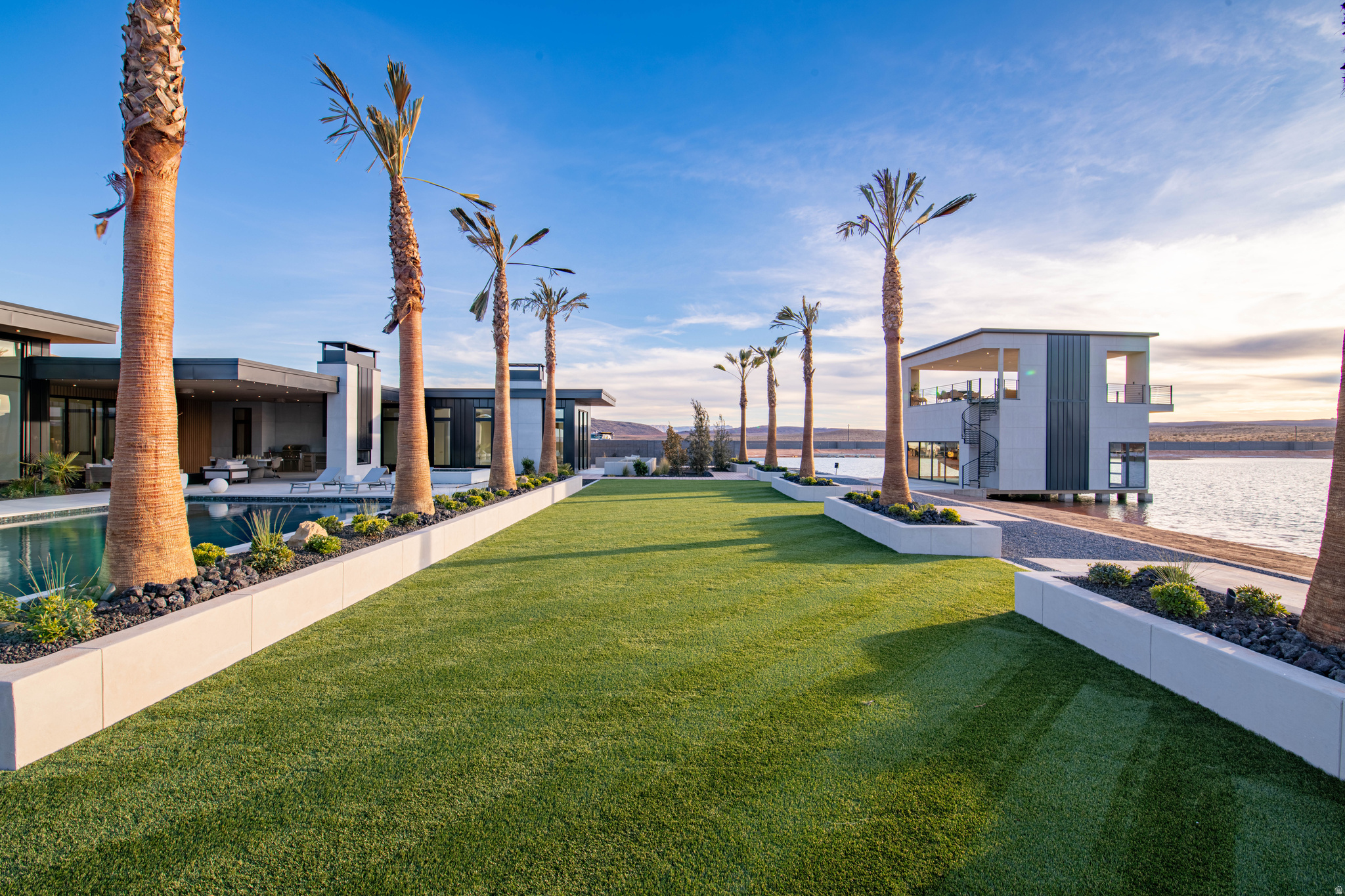 SOUTHERN SHORES - Residential