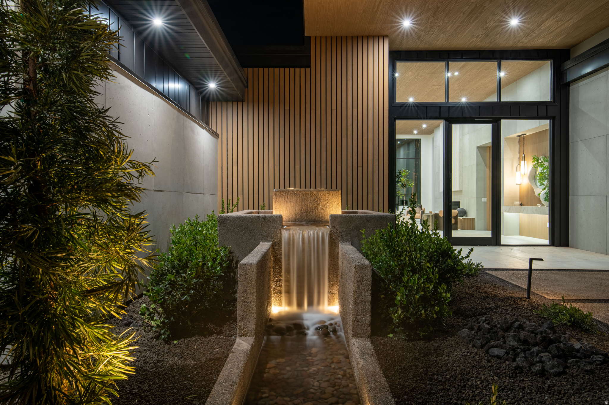 SOUTHERN SHORES - Residential