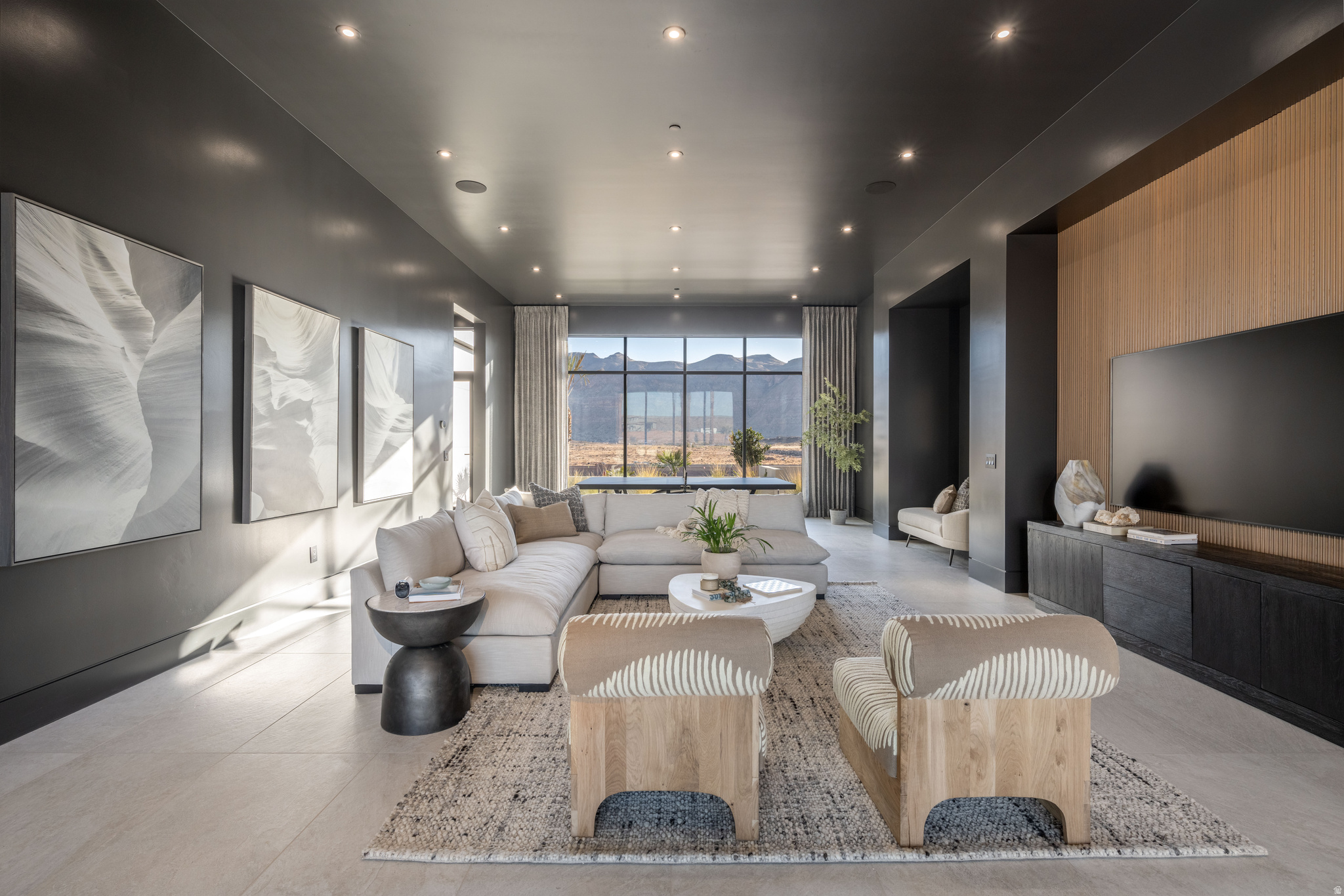 SOUTHERN SHORES - Residential