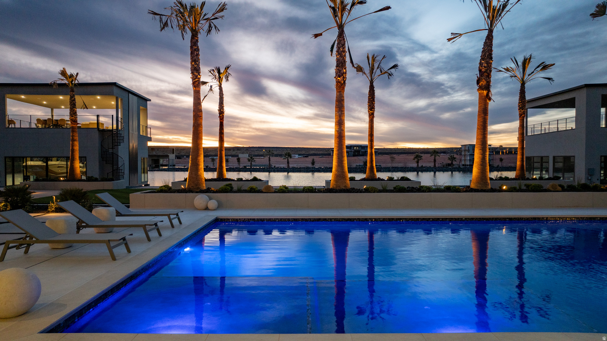 SOUTHERN SHORES - Residential