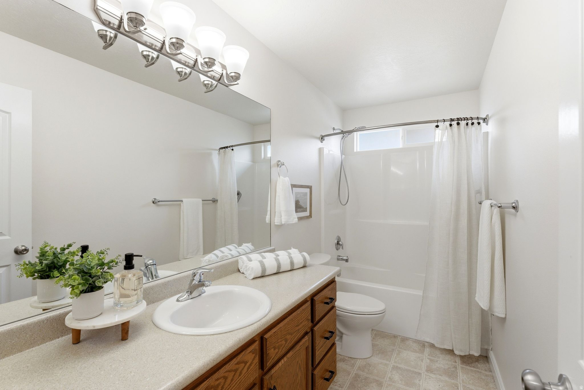 LONE TREE AT CIRCLE FIVE RANCH - Residential