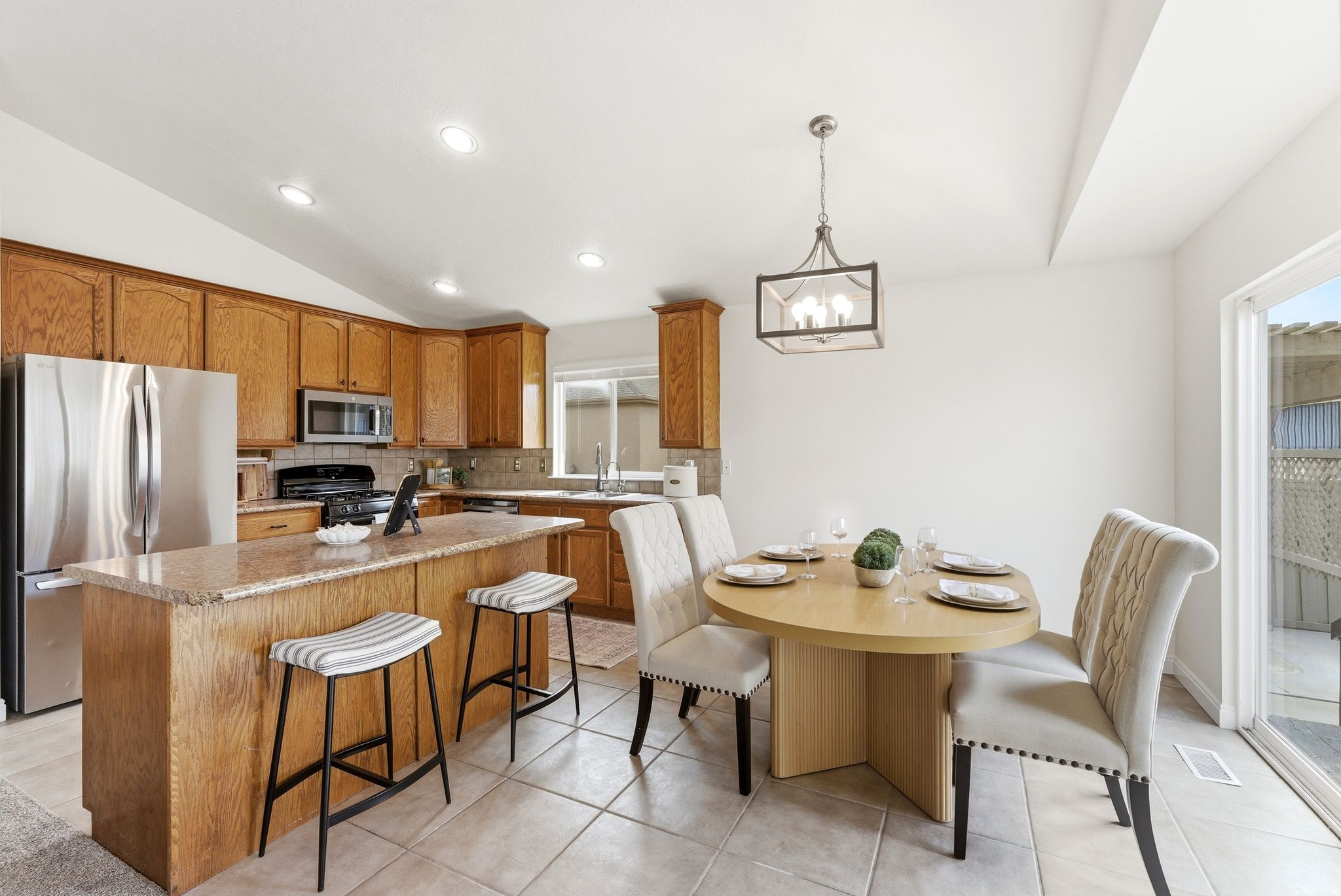 LONE TREE AT CIRCLE FIVE RANCH - Residential