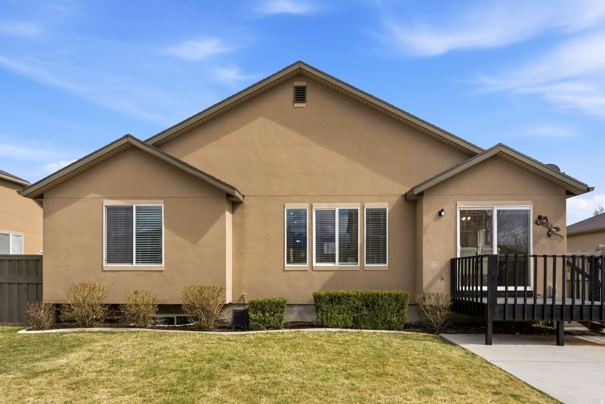 LONE TREE AT CIRCLE FIVE RANCH - Residential