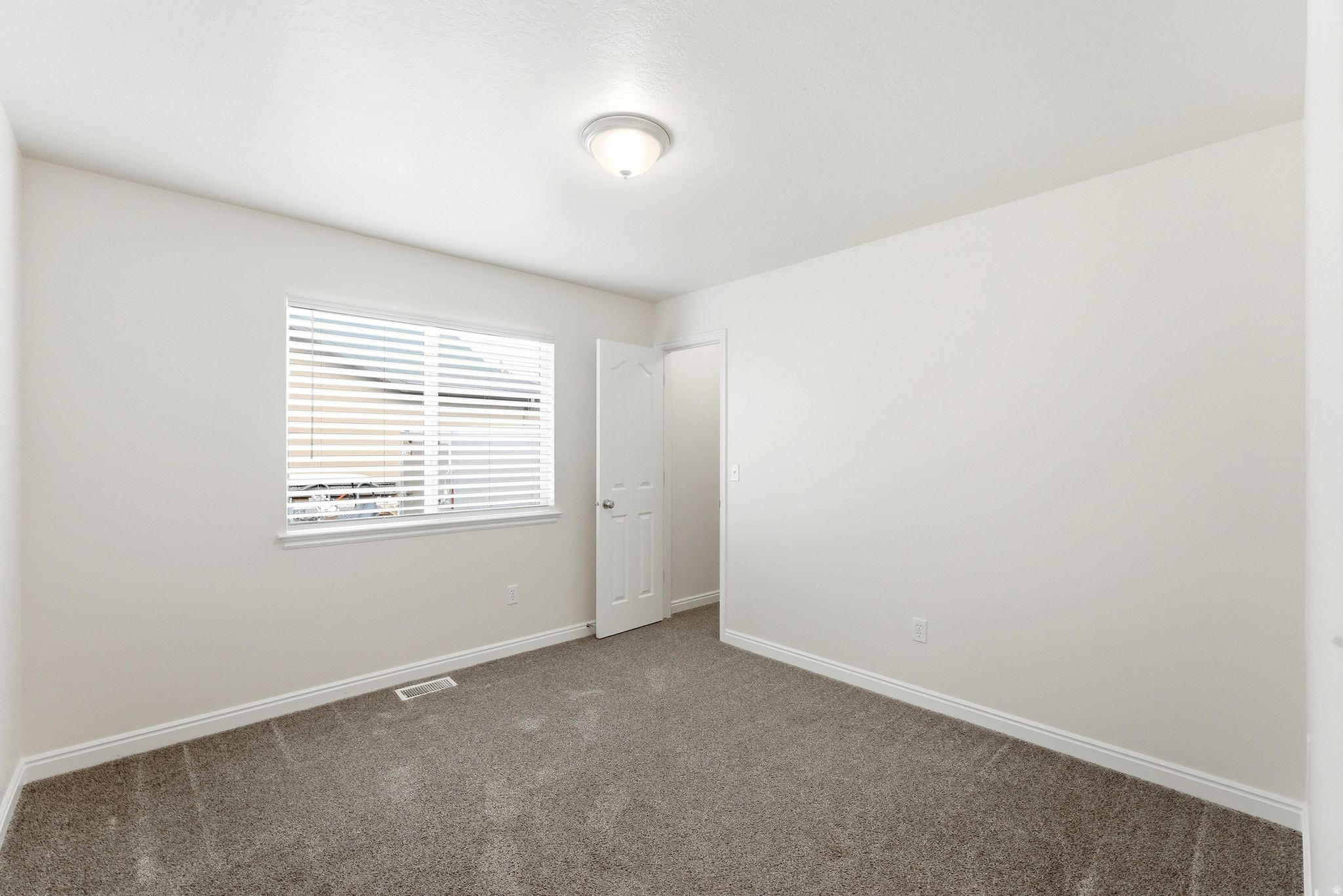 LONE TREE AT CIRCLE FIVE RANCH - Residential