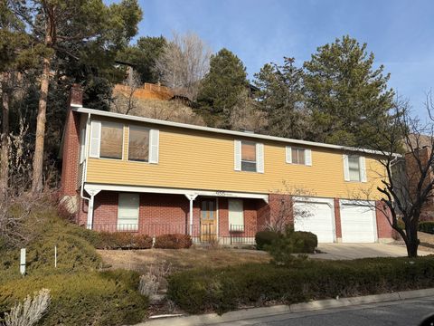 Photo of 955 E NORTHCLIFFE DR, Salt Lake City, UT 84103 (MLS # 2132553)