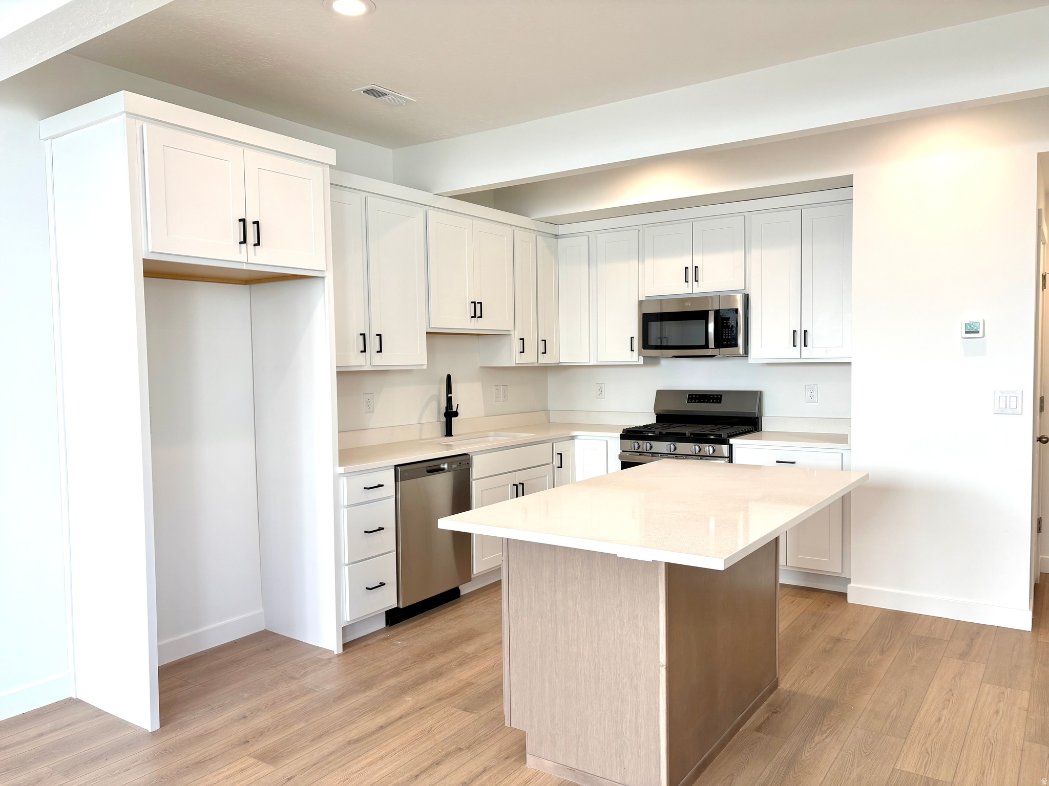 DAYBREAK - Residential