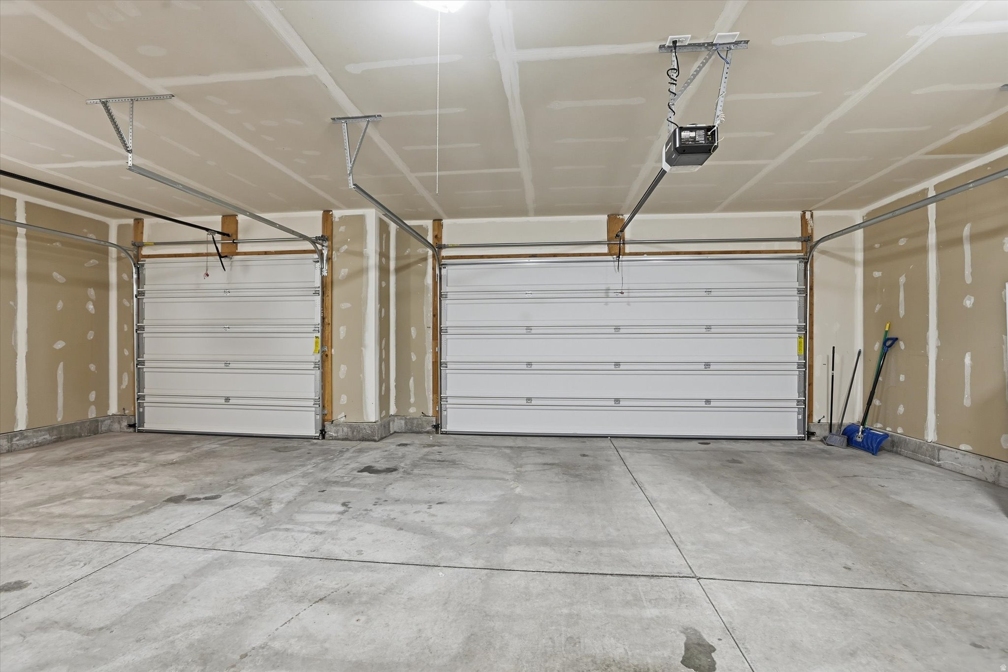 RIVERBEND ESTATES - Residential