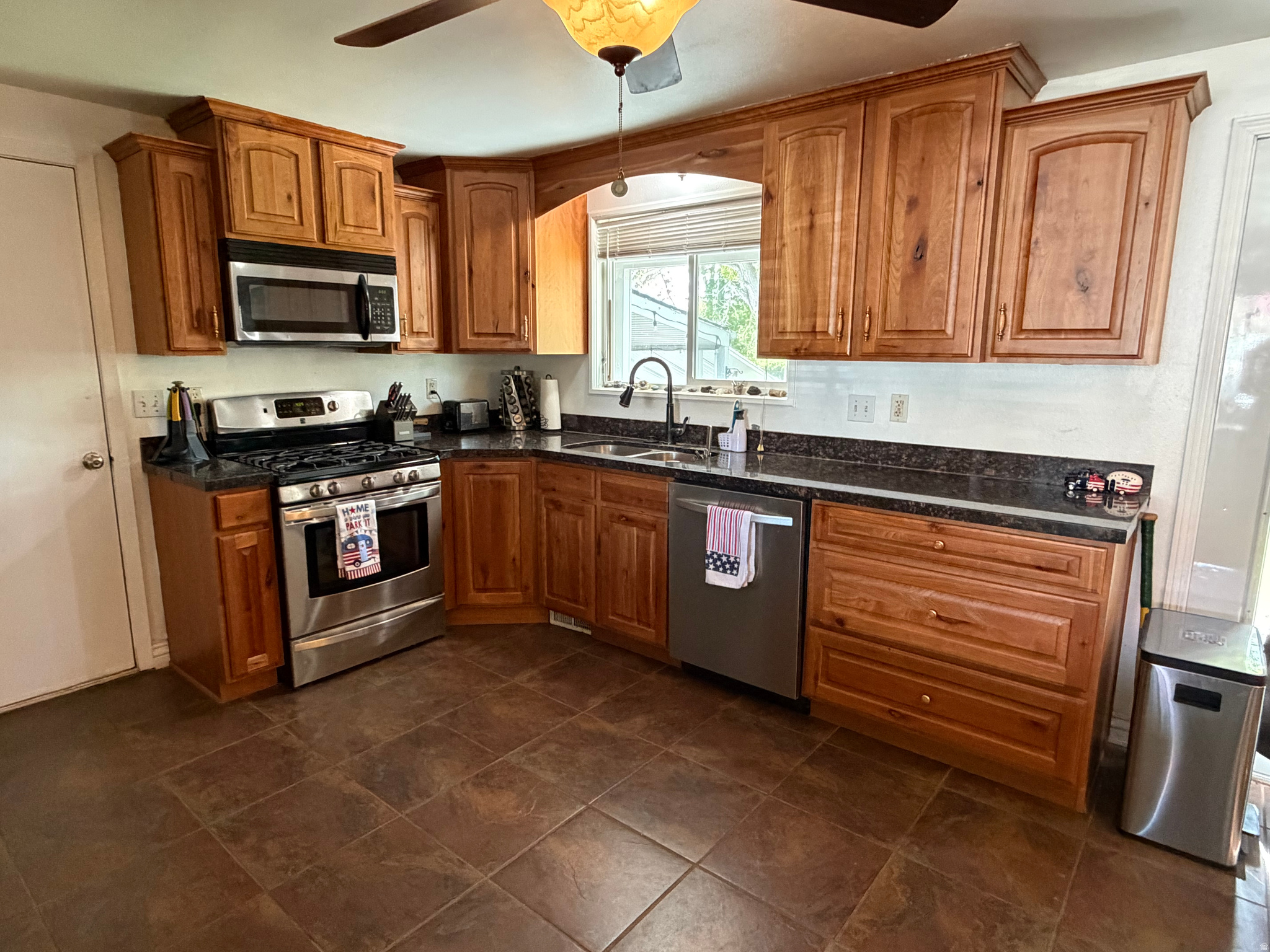 COTTONWOOD COVE - Residential