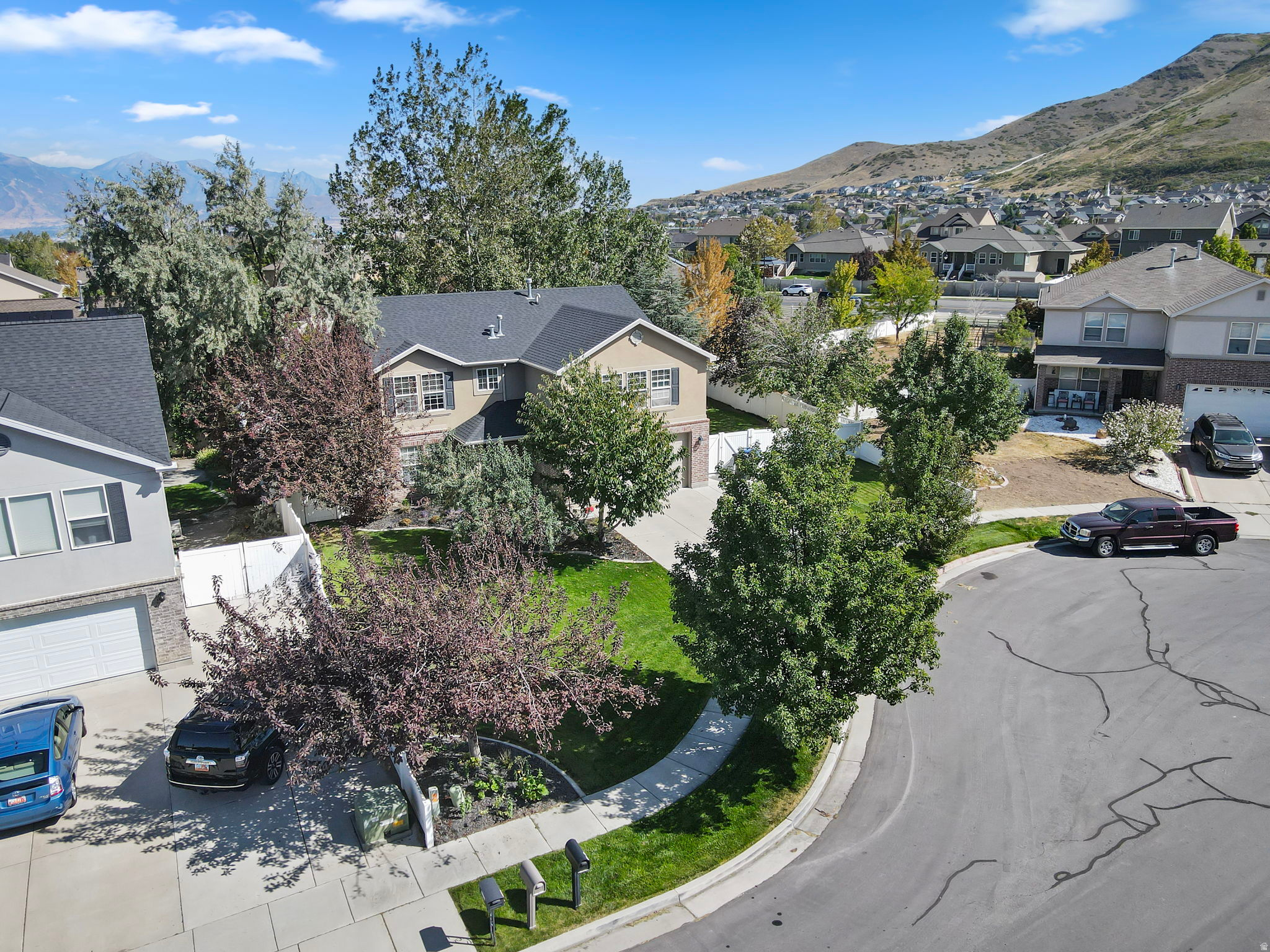 HAMILTON FARMS - Residential