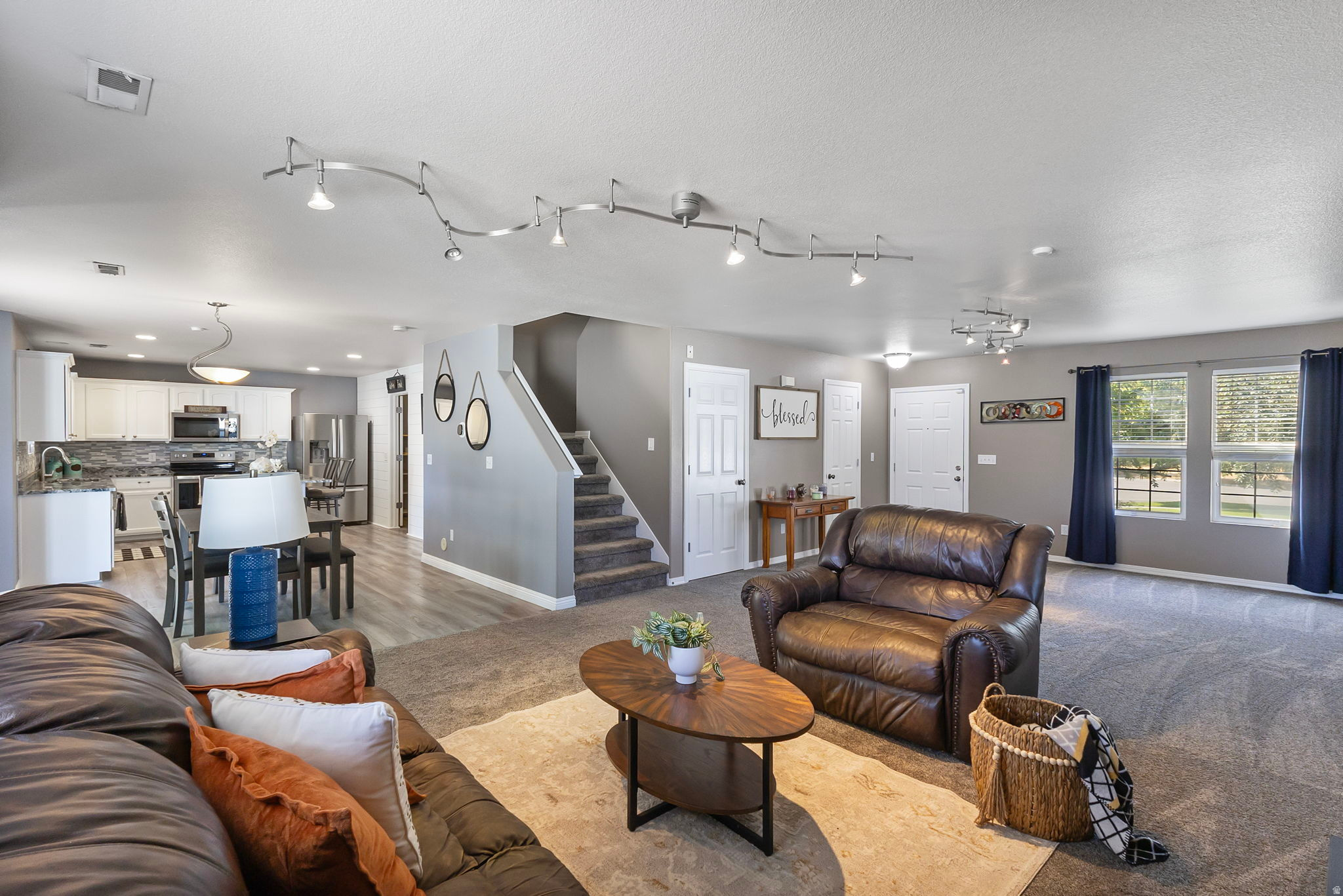 HAMILTON FARMS - Residential