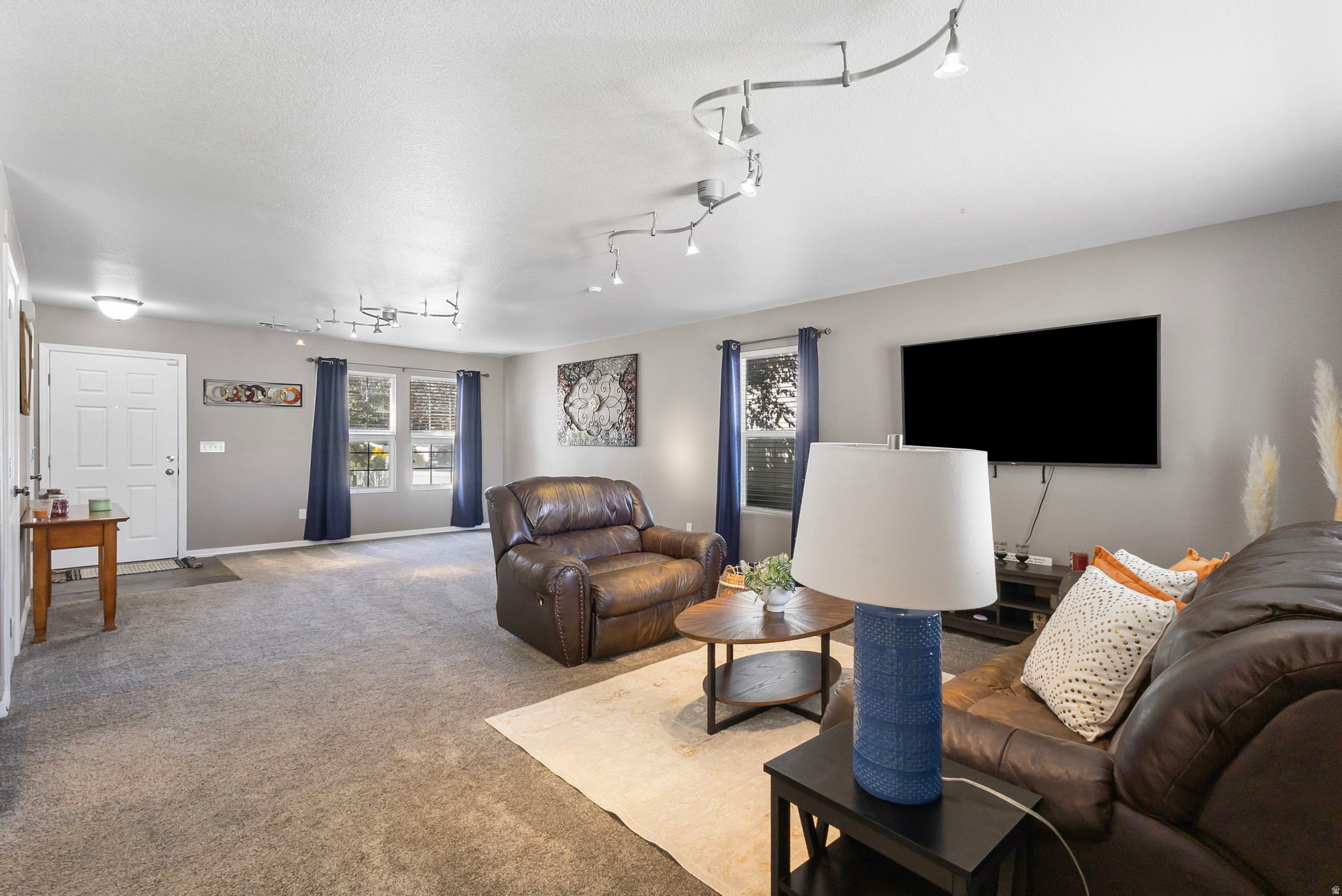 HAMILTON FARMS - Residential