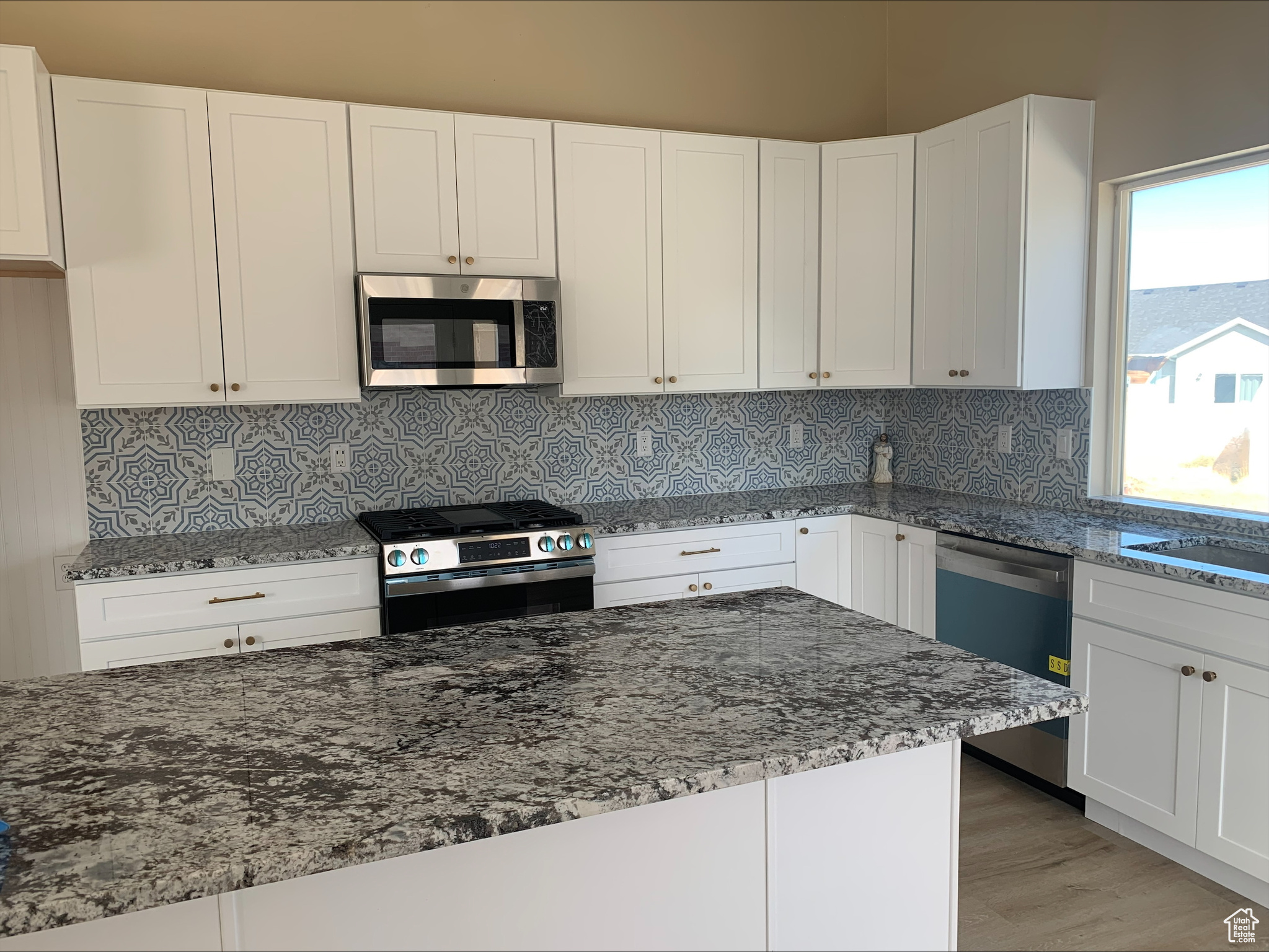LITTLE RENO ESTATES - Residential