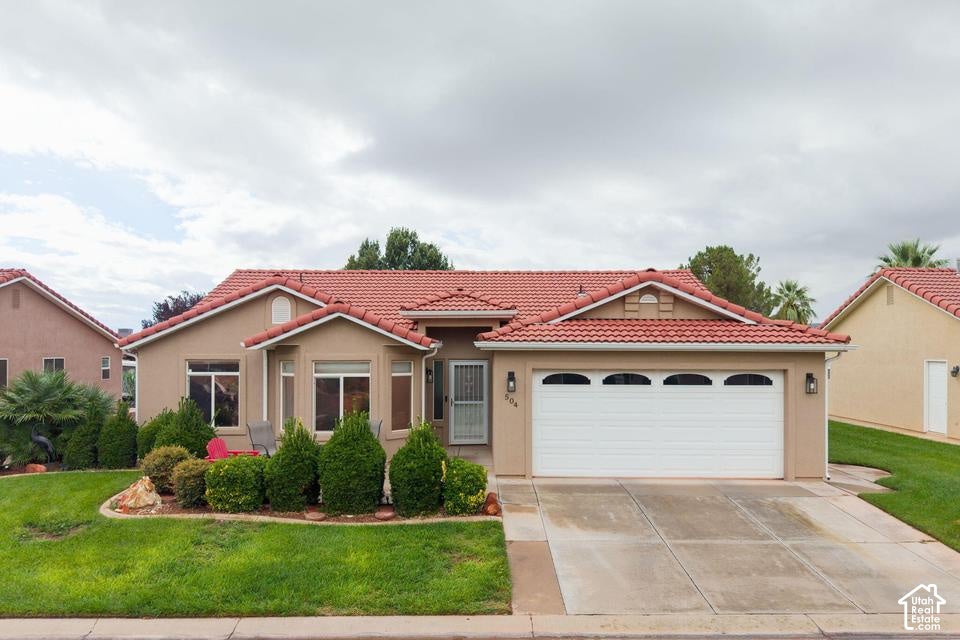 Photo of 504 E MAJESTIC DR, Ivins, UT 84738 (MLS # 2192121)
