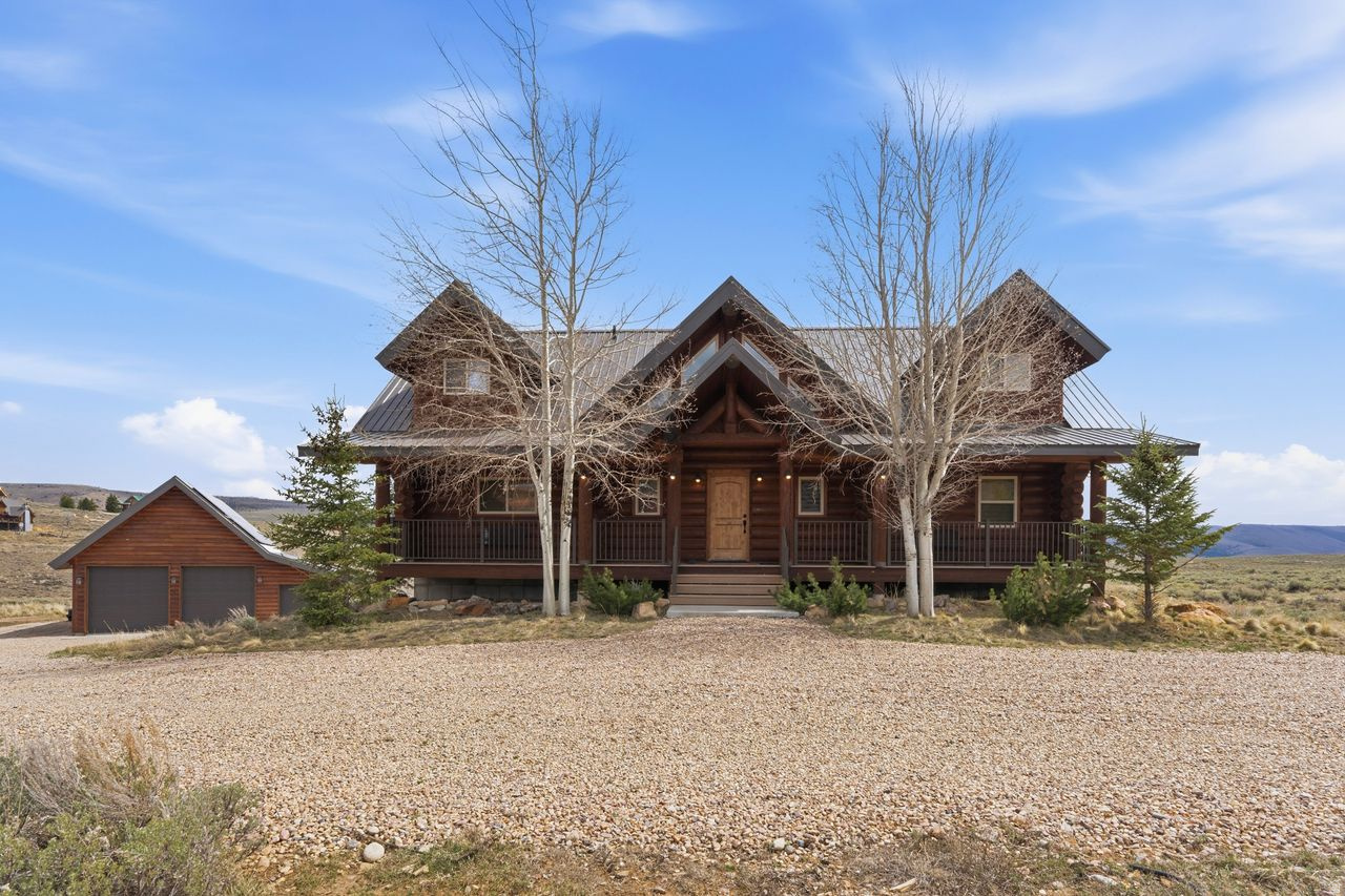 ASPEN COVE - Residential