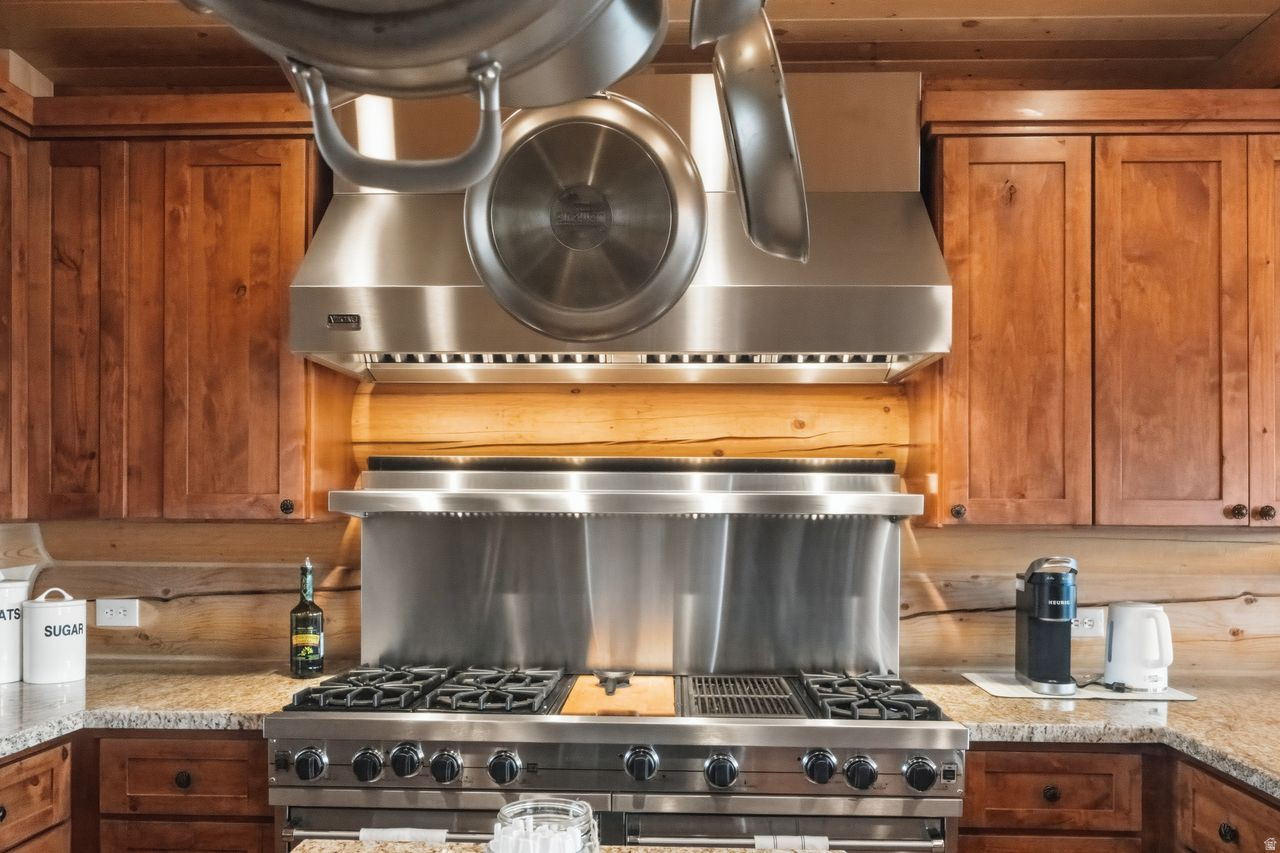 ASPEN COVE - Residential