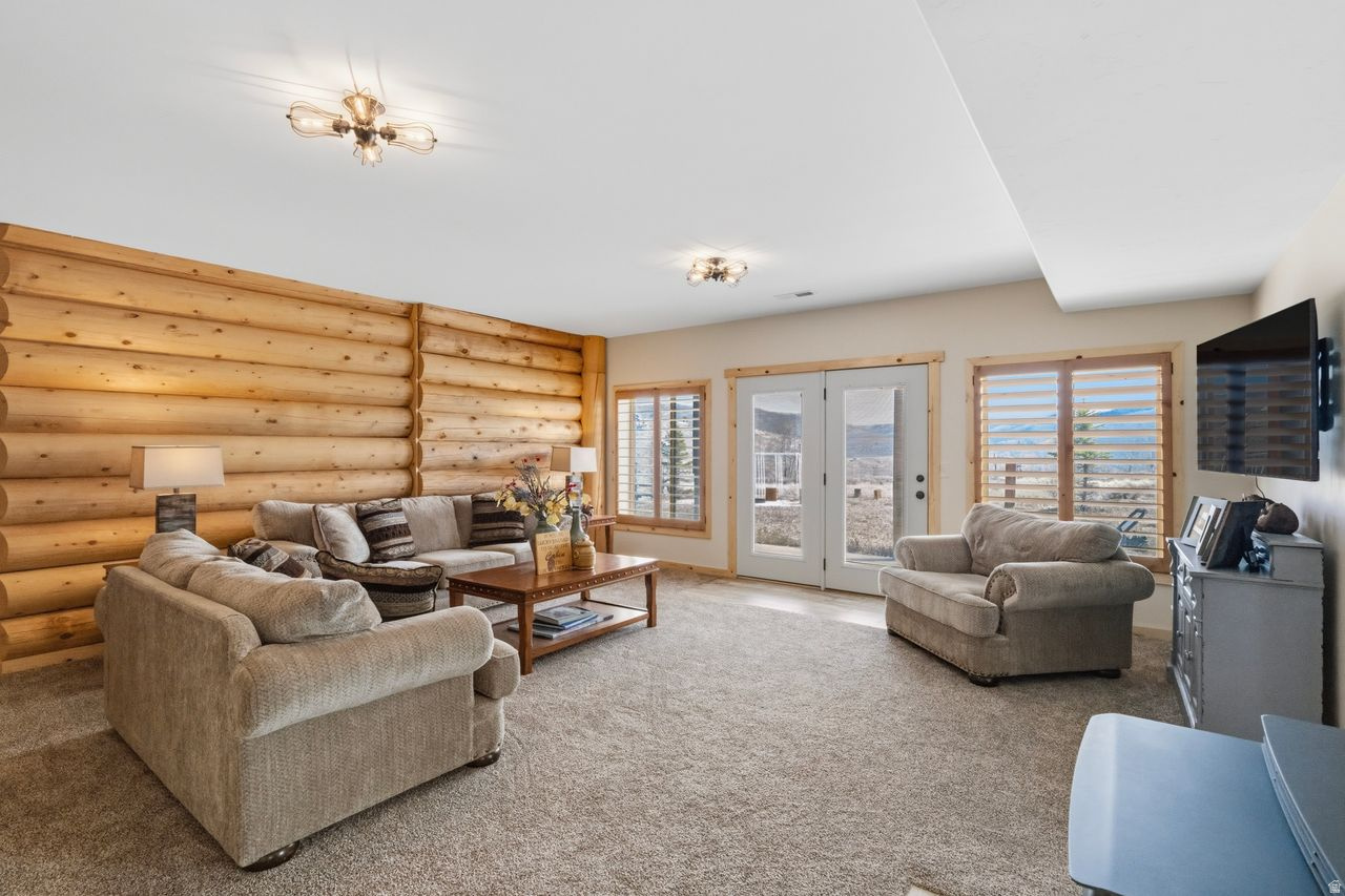 ASPEN COVE - Residential