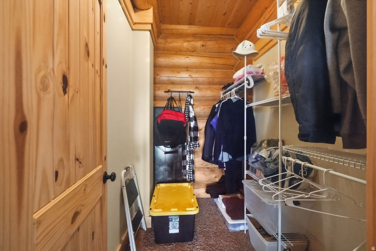 ASPEN COVE - Residential