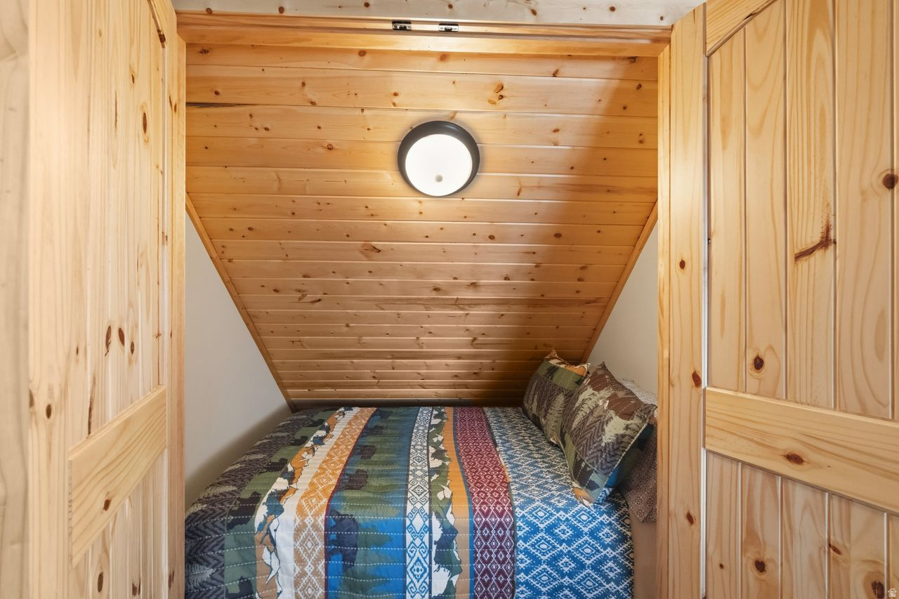 ASPEN COVE - Residential