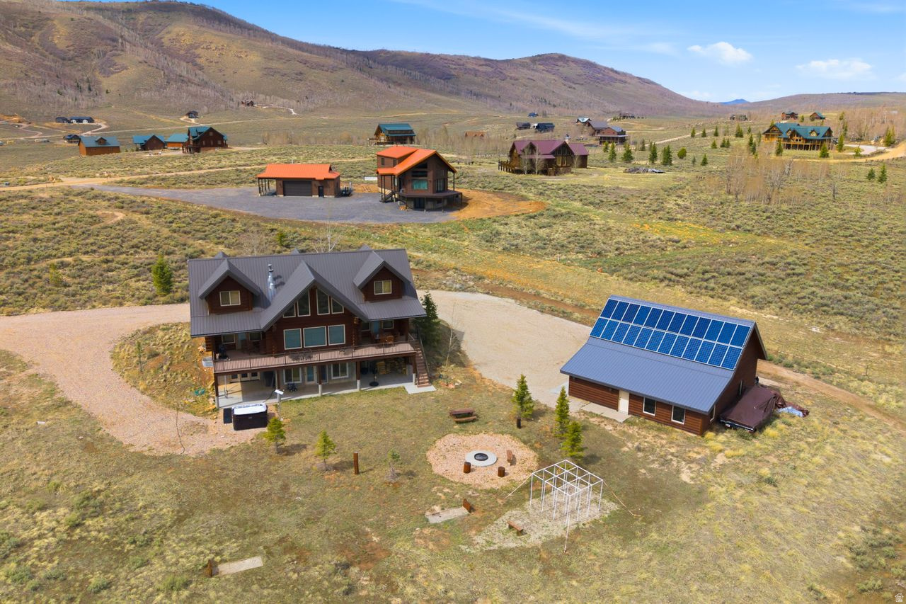 ASPEN COVE - Residential