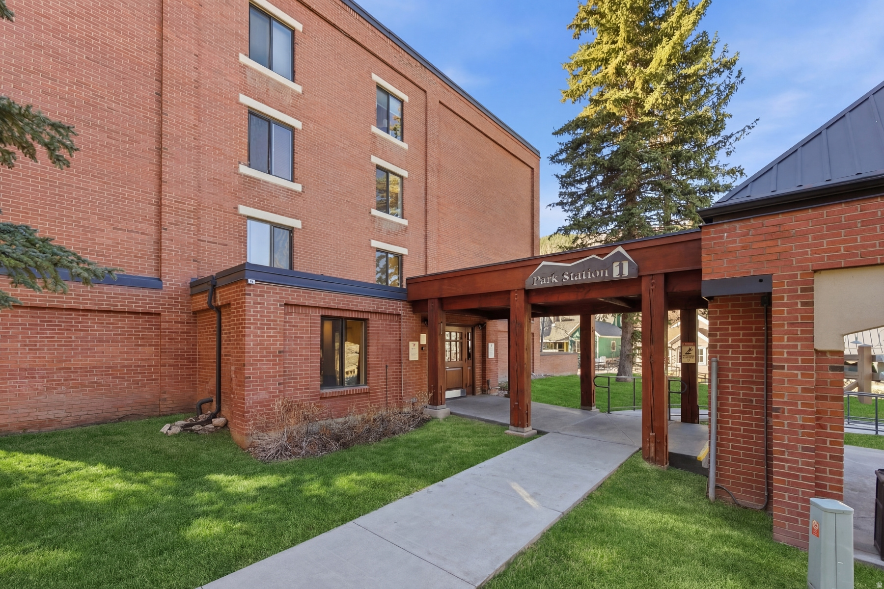 PARK STATION - Residential