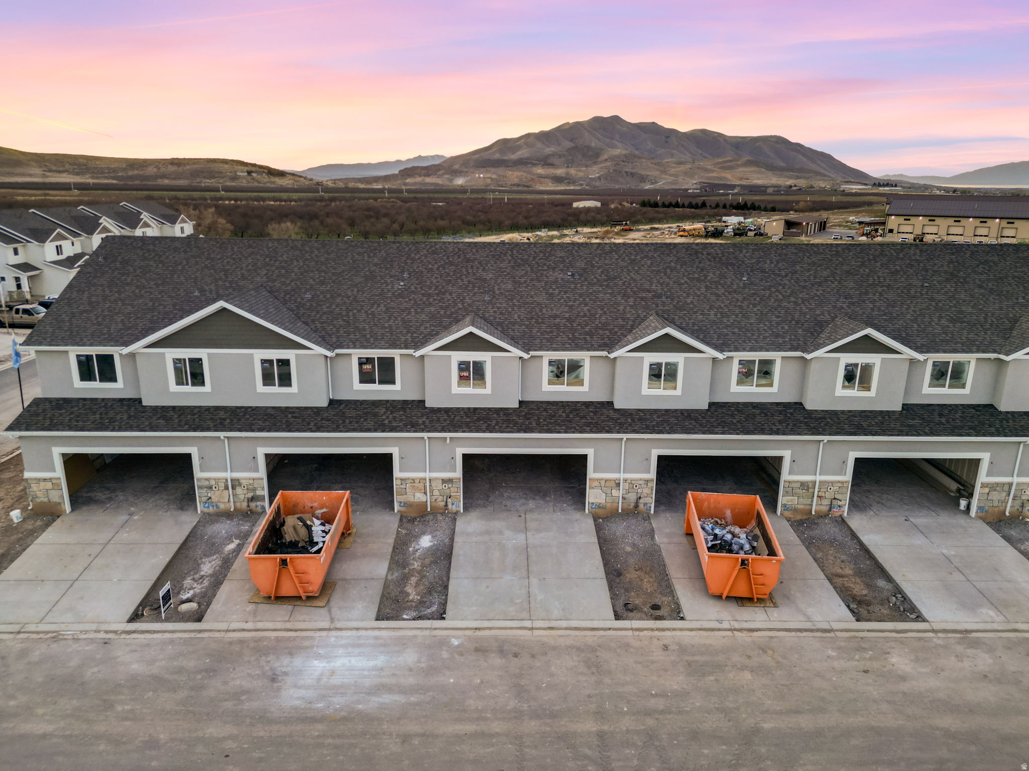 APPLE HOLLOW AT THE ORCHARDS - Residential