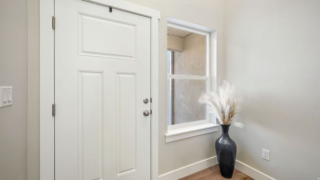 Photo of 214 W 930 N, Santaquin, UT 84655 (MLS # 2144798)