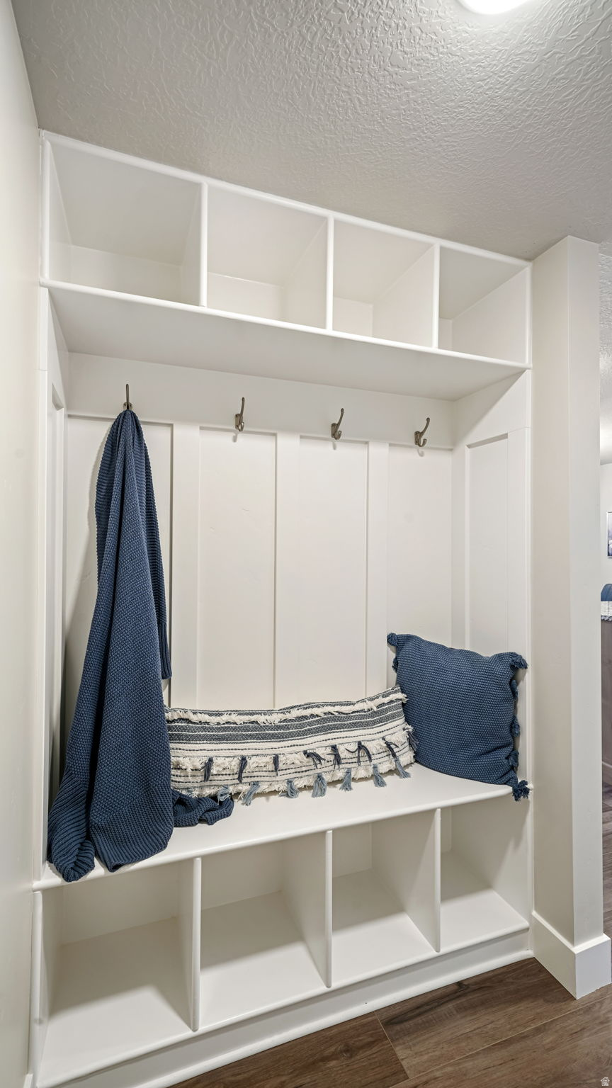 APPLE HOLLOW AT THE ORCHARDS - Residential