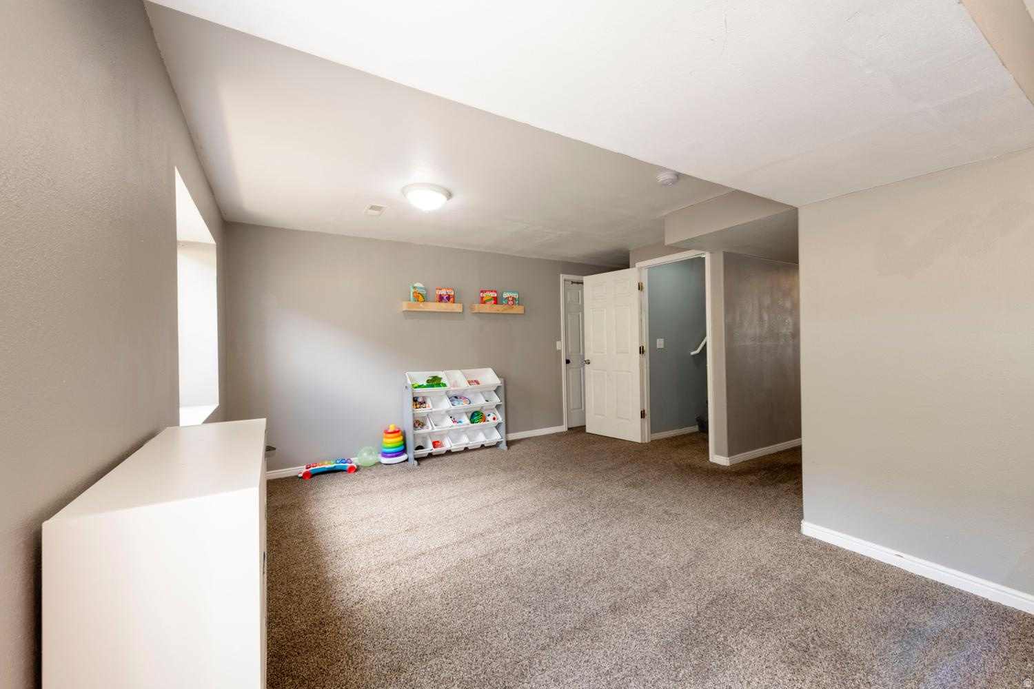 MOUNTAIN VIEW - Residential