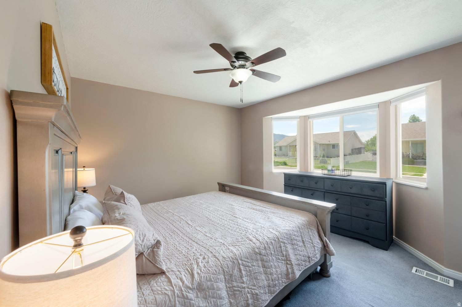 MOUNTAIN VIEW - Residential