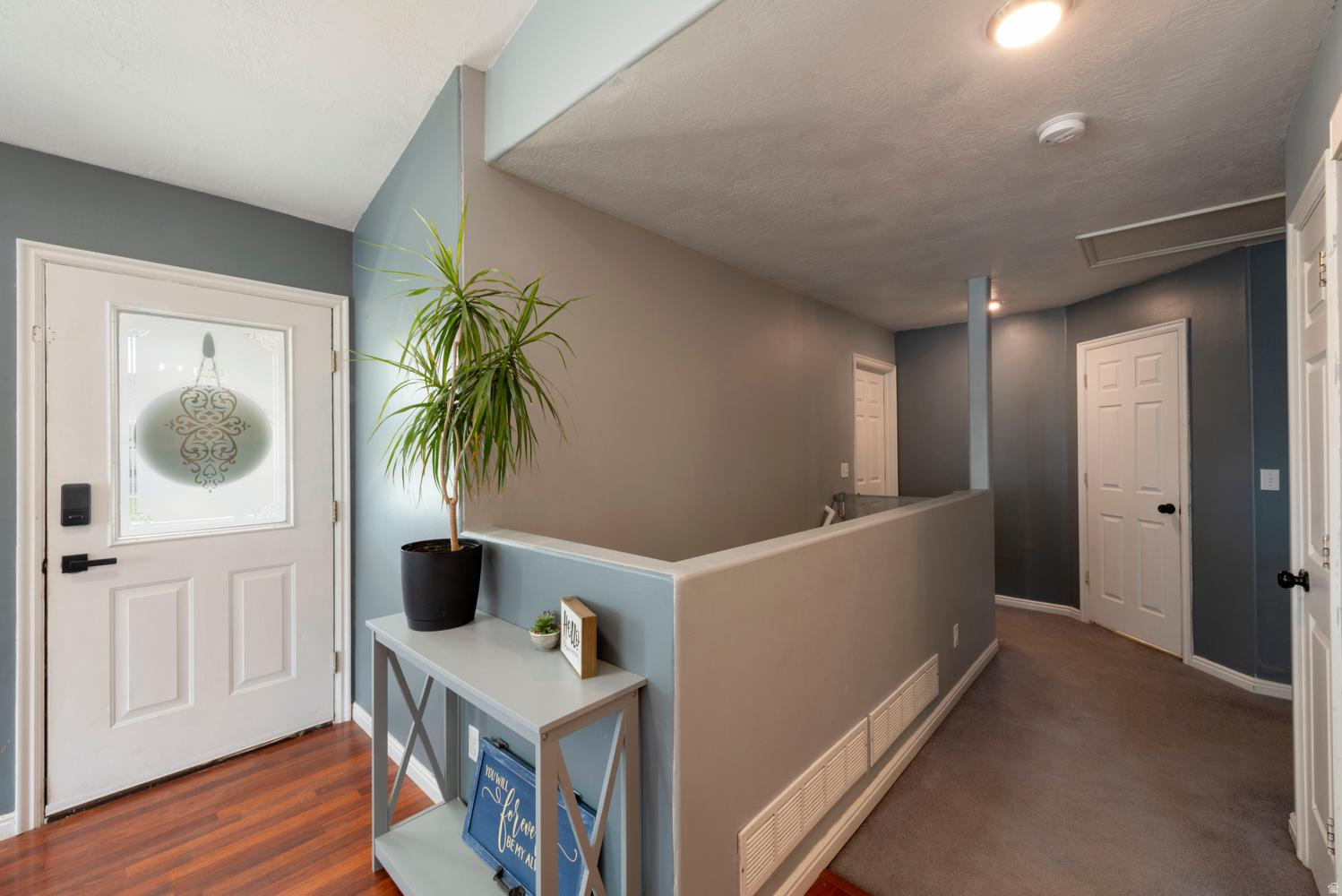 MOUNTAIN VIEW - Residential