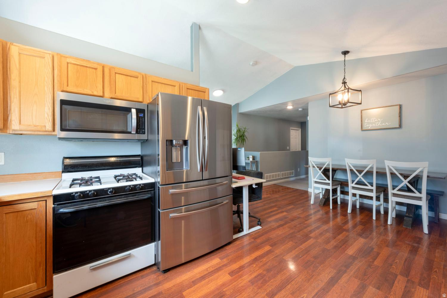MOUNTAIN VIEW - Residential