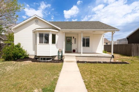 Photo of 2047 E WEEPING WILLOW WAY N, Eagle Mountain, UT 84005 (MLS # 2156784)