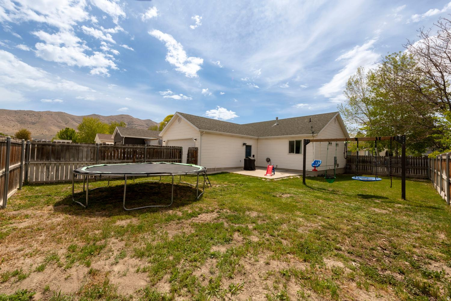 MOUNTAIN VIEW - Residential