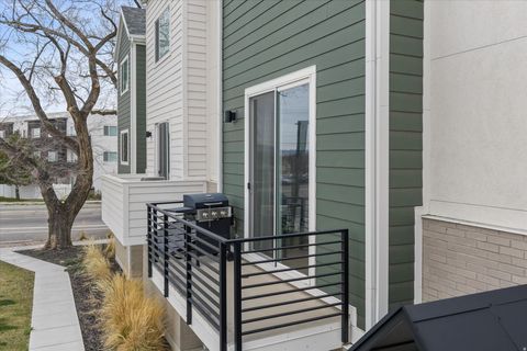 Tiny photo for 464 E ALICE WAY, Layton, UT 84041 (MLS # 2144293)