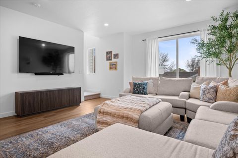 Tiny photo for 464 E ALICE WAY, Layton, UT 84041 (MLS # 2144293)