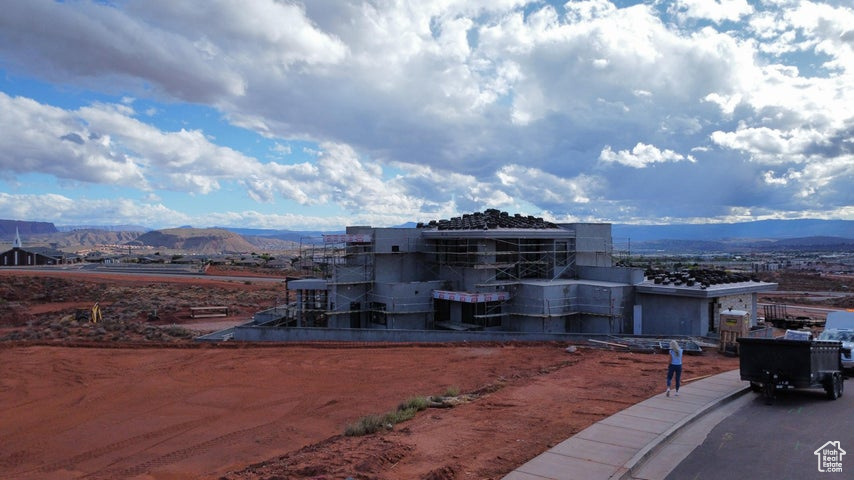 SOLENTE VILLAGE - Residential