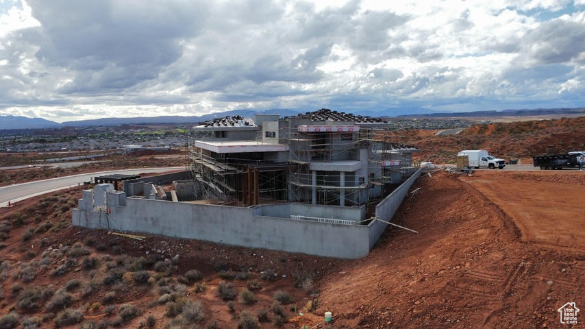 SOLENTE VILLAGE - Residential