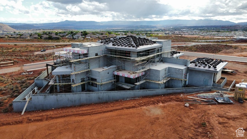 SOLENTE VILLAGE - Residential