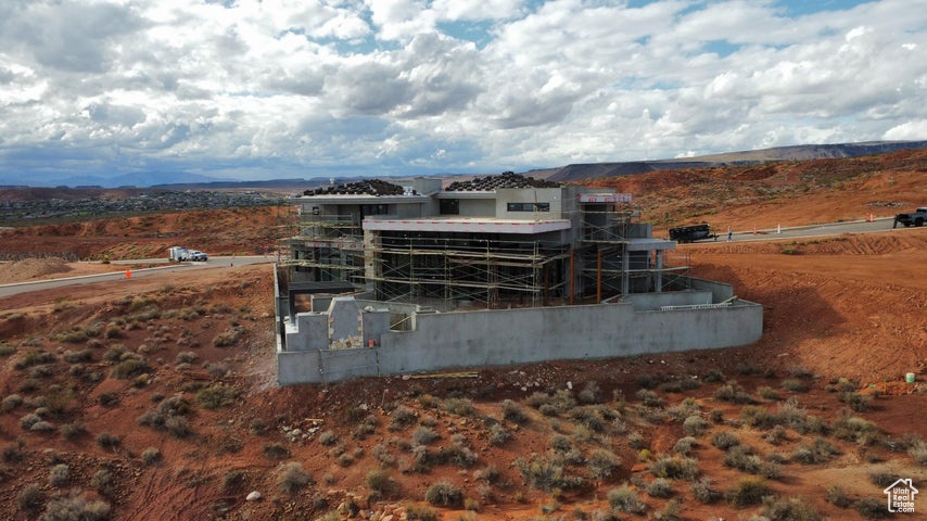 SOLENTE VILLAGE - Residential