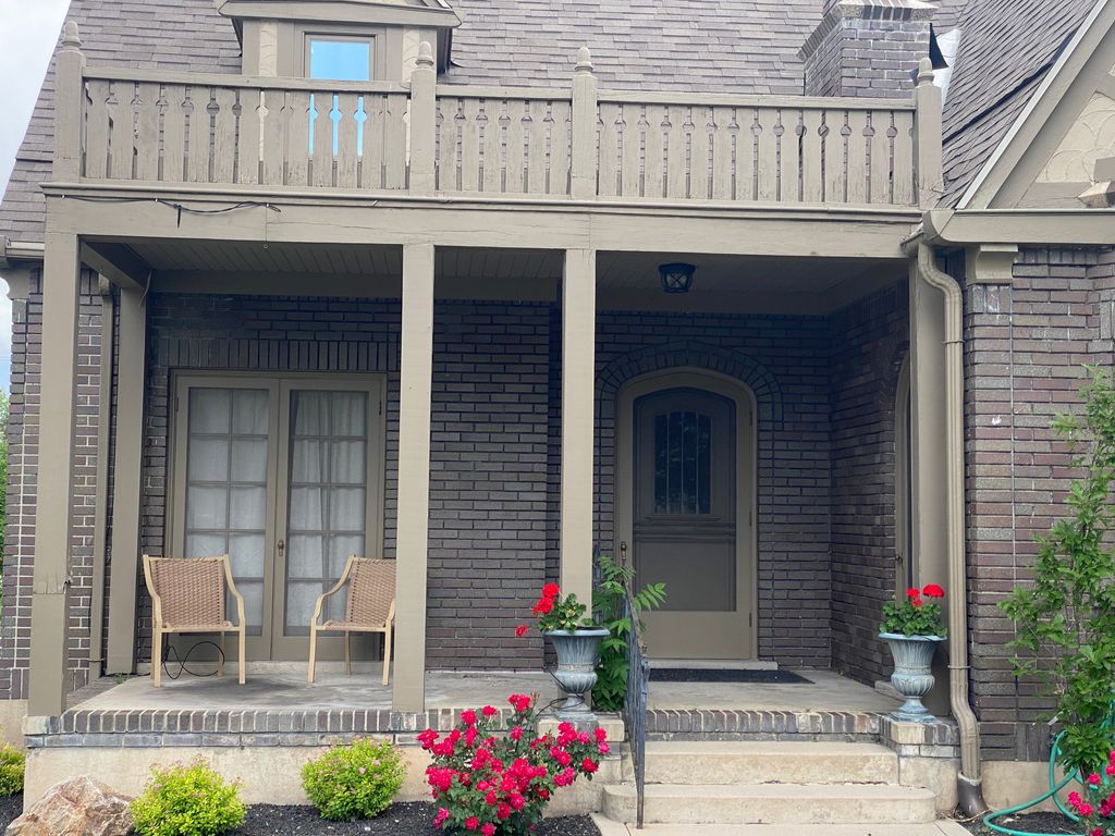 Photo of 109 N MAIN ST, Springville, UT 84663 (MLS # 2153919)