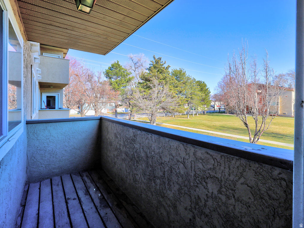 COUNTRY WOOD ESTATES - Residential