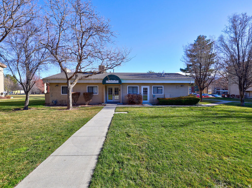 COUNTRY WOOD ESTATES - Residential