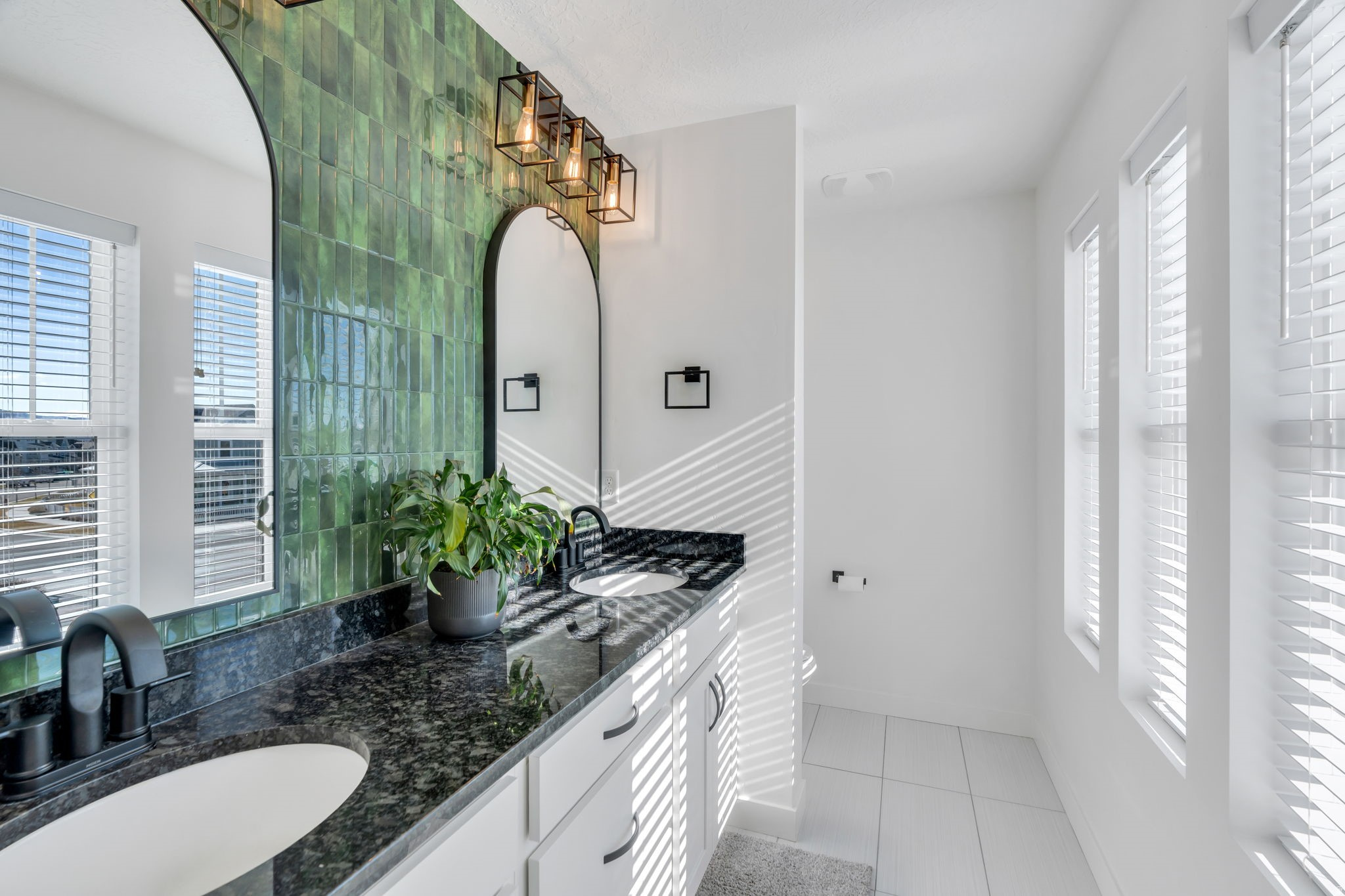 DAYBREAK - Residential