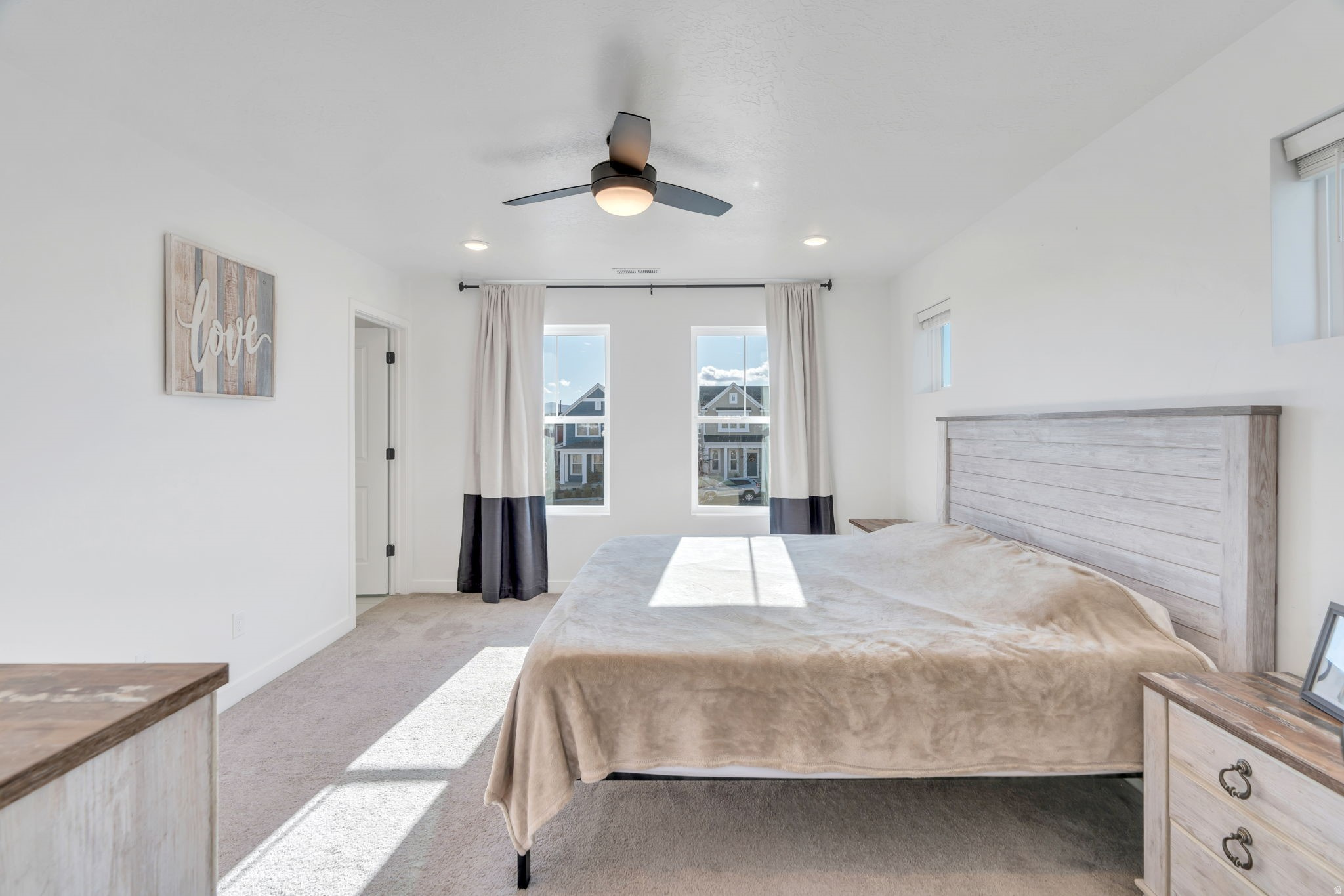 DAYBREAK - Residential