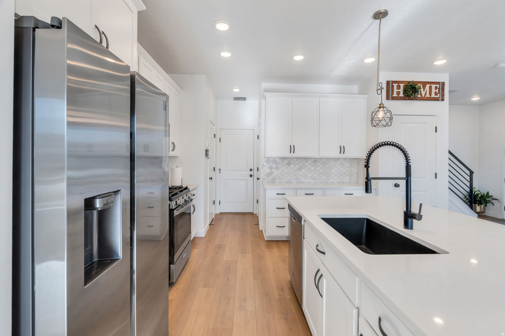 DAYBREAK - Residential