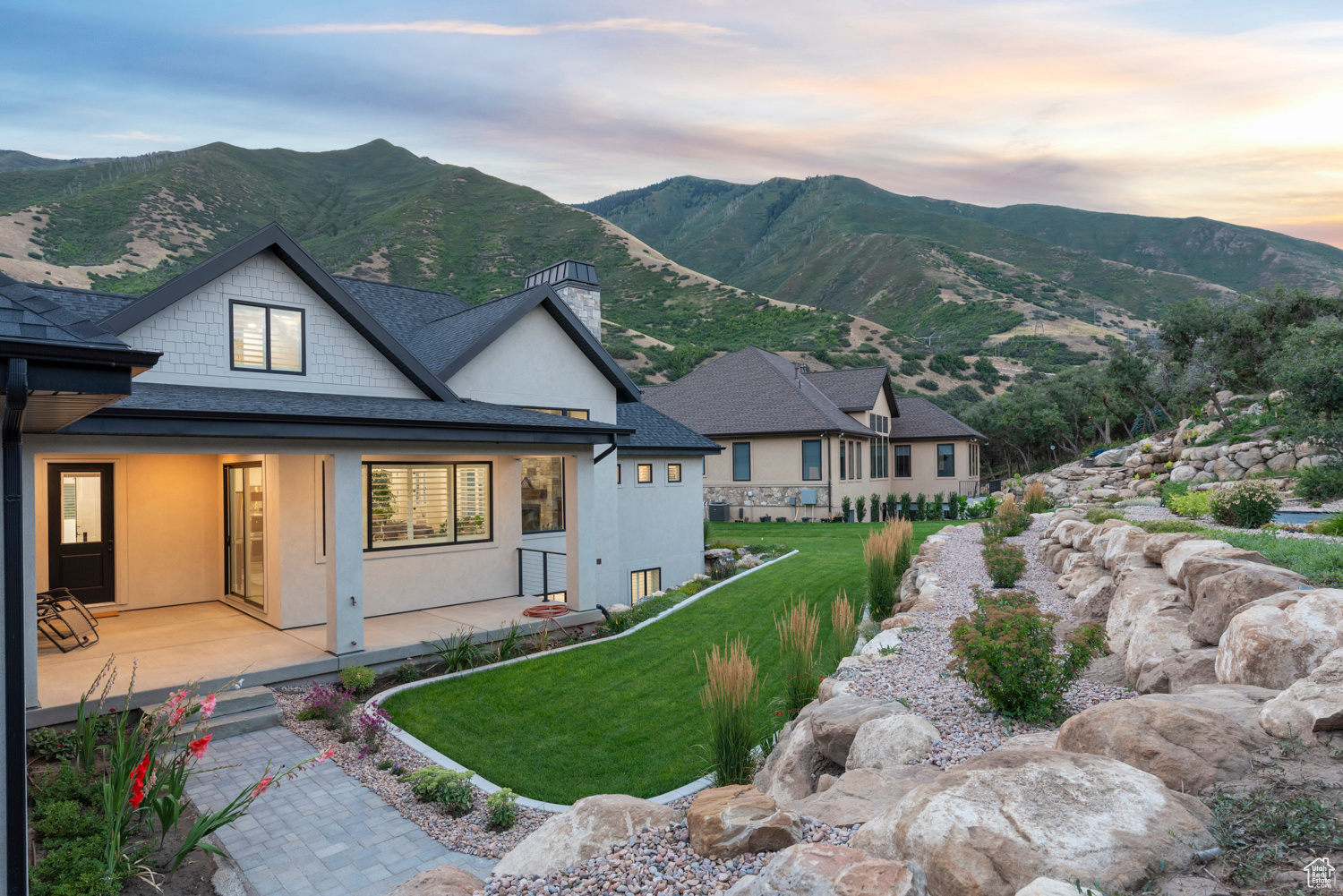 HIDDEN HOLLOW - Residential