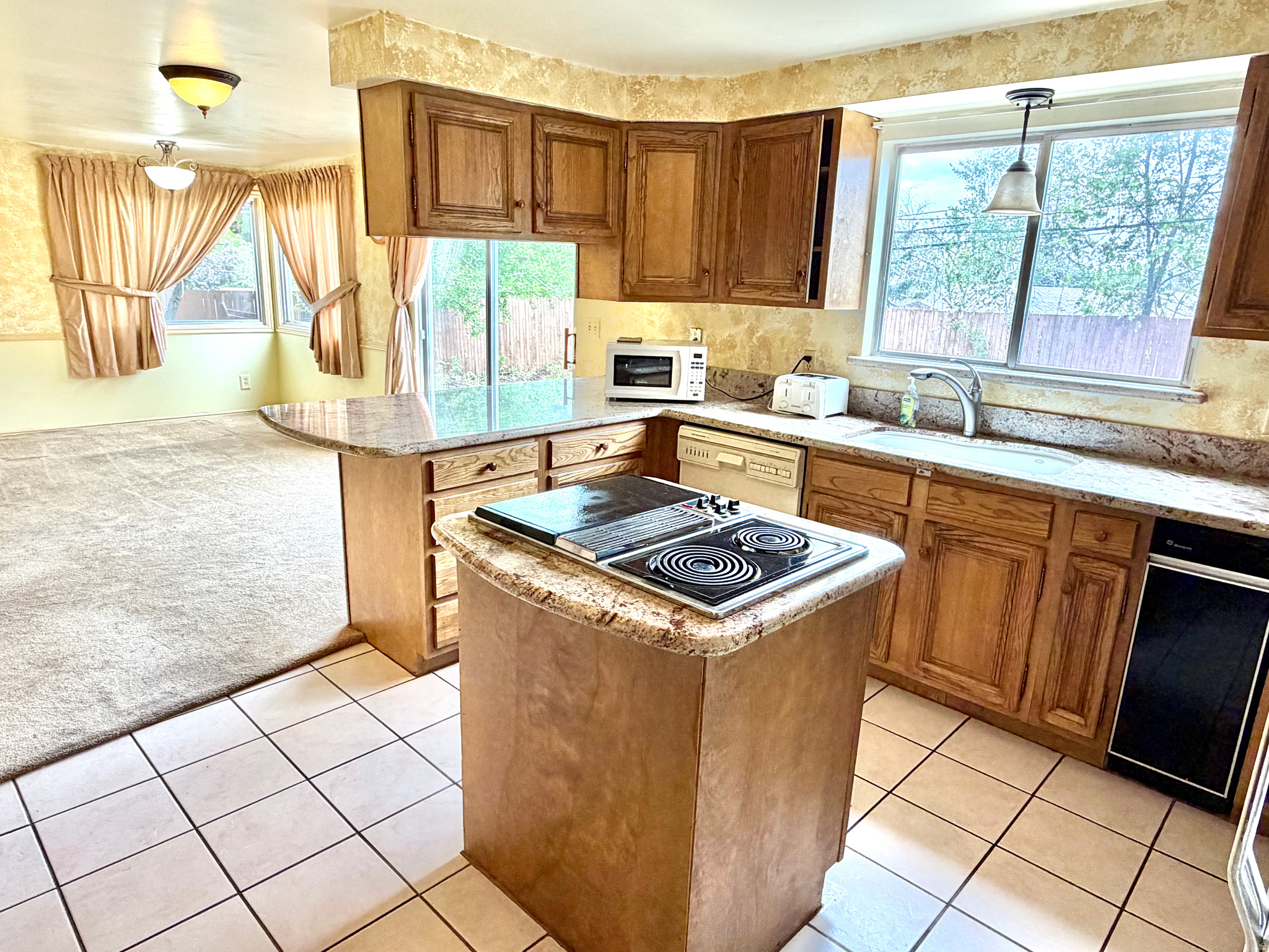 CHERRY HILLS - Residential